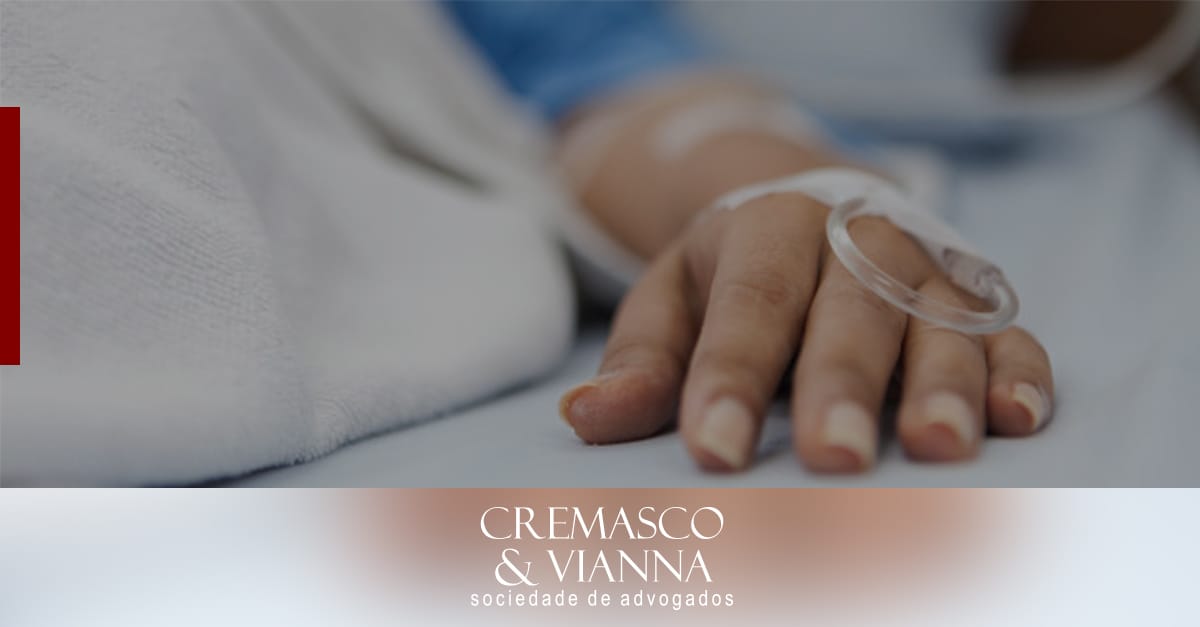 Empregador vai pagar despesas médicas futuras de auxiliar acidentado